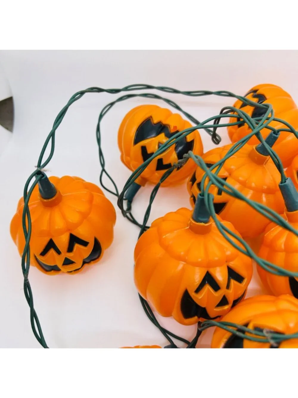 Vintage Halloween Pumpkin Lights Blowmold Jack O Lantern Glow 11 Ft End-to-End